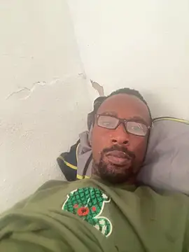 Snapshot of solokweku chatting on December 16, 2025, 2:00 pm solokweku online show from December 16, 2025, 2:00 pm