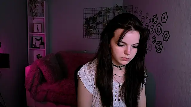 Snapshot of mikameovv chatting on December 5, 2025, 12:25 pm mikameovv online show from December 5, 2025, 12:25 pm