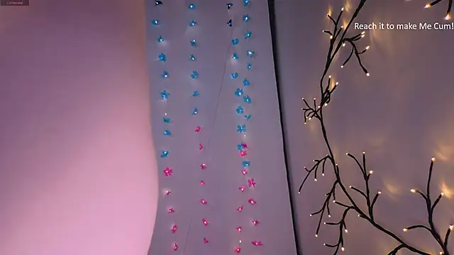 SapphireEve online show from March 10, 2026, 5:29 pm