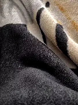 Snapshot of TwinklyBasket897 chatting on December 14, 2025, 4:34 pm TwinklyBasket897 online show from December 14, 2025, 4:34 pm