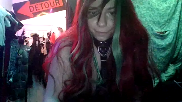 spunfoxxx online show from December 19, 2025, 10:28 pm