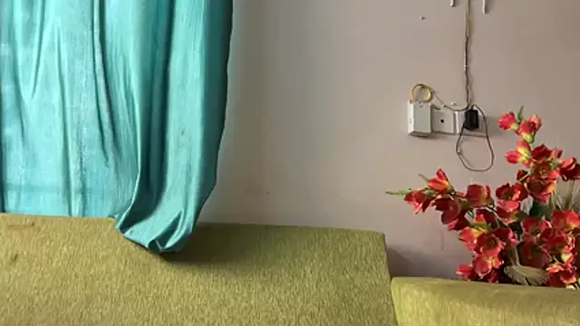 Piyyuu online show from April 5, 2026, 5:59 am