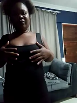 Snapshot of VanityXX chatting on December 16, 2025, 7:41 pm VanityXX online show from December 16, 2025, 7:41 pm