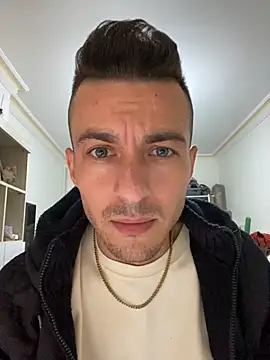 3turkish6model9 online show from March 3, 2026, 3:29 pm