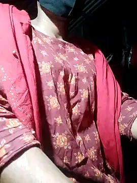 qeen3321 online show from December 2, 2025, 2:45 pm