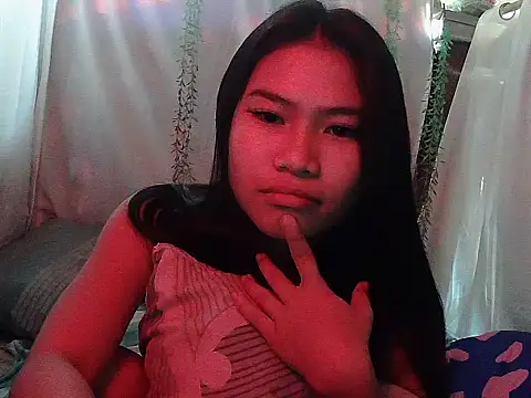 Snapshot of Allysonxx05 chatting on December 2, 2025, 1:22 am Allysonxx05 online show from December 2, 2025, 1:22 am