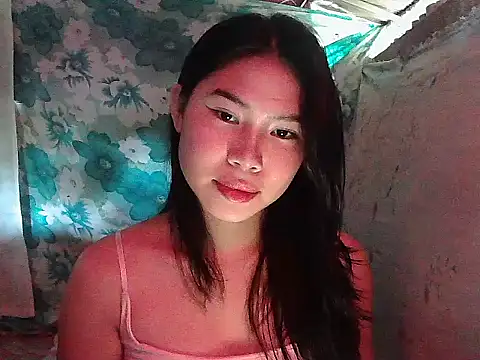 Snapshot of Allysonxx05 chatting on January 17, 2026, 1:10 am Allysonxx05 online show from January 17, 2026, 1:10 am