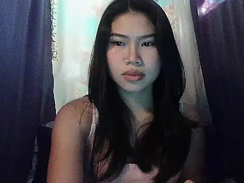 Snapshot of Allysonxx05 chatting on February 20, 2026, 11:38 pm Allysonxx05 online show from February 20, 2026, 11:38 pm
