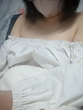 Snapshot of miniiceyya chatting on January 12, 2026, 5:07 pm miniiceyya online show from January 12, 2026, 5:07 pm