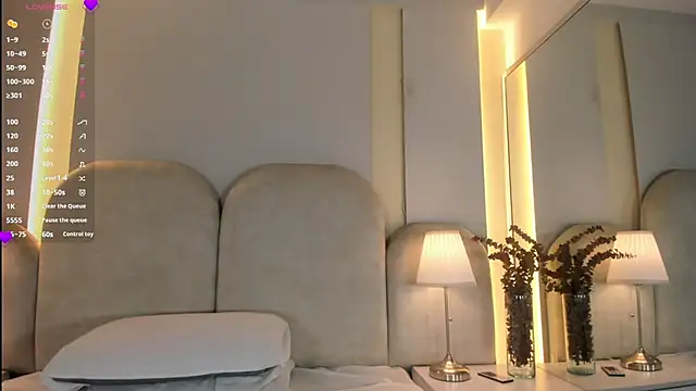 Alicia Monroe  online show from June 27, 2026, 11:59 am