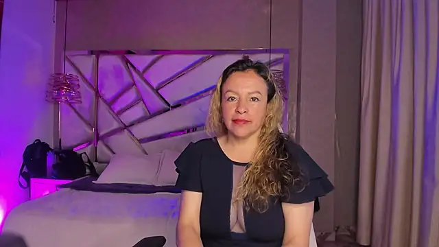 Snapshot of Ivonne_444 chatting on December 1, 2025, 1:05 pm Ivonne 444 online show from December 1, 2025, 1:05 pm