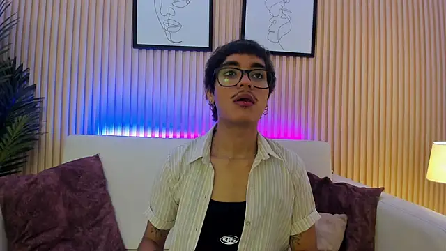 Snapshot of Antonio_rowan chatting on December 16, 2025, 1:16 pm Antonio rowan online show from December 16, 2025, 1:16 pm