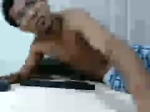 Snapshot of BobbyHot_4u chatting on December 16, 2025, 12:54 pm BobbyHot 4u online show from December 16, 2025, 12:54 pm