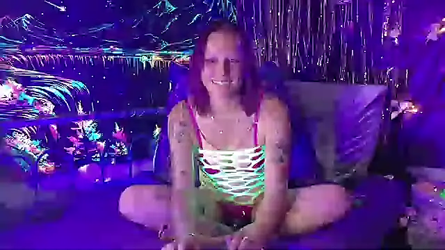 Snapshot of Freckleangel69 chatting on May 30, 2026, 1:25 am Freckleangel69 online show from May 30, 2026, 1:25 am
