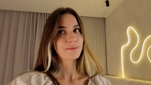 Snapshot of NilaBartkus chatting on December 1, 2025, 5:18 pm NilaBartkus online show from December 1, 2025, 5:18 pm