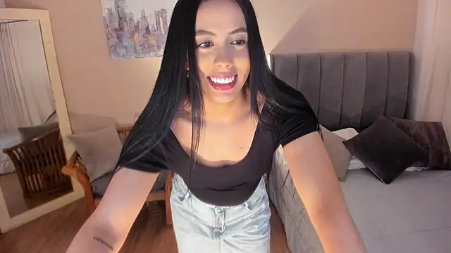 Snapshot of Megaan___ chatting on February 6, 2026, 12:19 pm Megaan online show from February 6, 2026, 12:19 pm