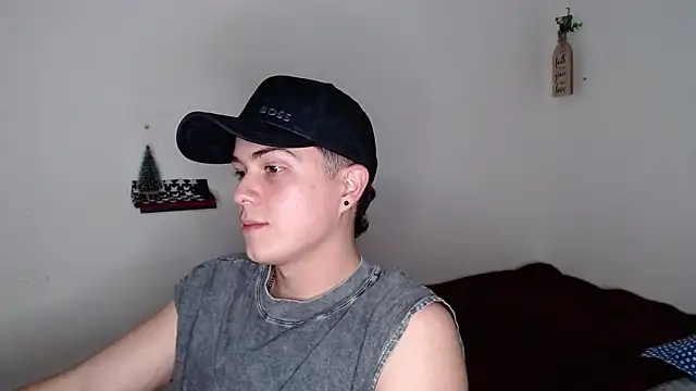 Snapshot of oak_david chatting on December 17, 2025, 11:55 pm oak david online show from December 17, 2025, 11:55 pm