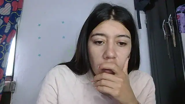 Snapshot of TaylorLove- chatting on December 4, 2025, 11:41 am TaylorLove- online show from December 4, 2025, 11:41 am