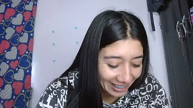 Snapshot of TaylorLove- chatting on December 5, 2025, 11:52 am TaylorLove- online show from December 5, 2025, 11:52 am