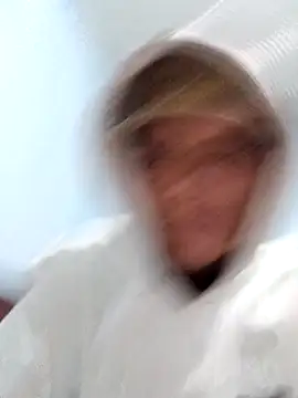 Snapshot of daniel_garzon chatting on March 22, 2026, 6:22 pm daniel garzon online show from March 22, 2026, 6:22 pm