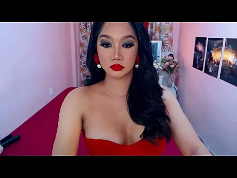 Snapshot of UrScreenGoddess chatting on April 16, 2026, 11:51 pm UrScreenGoddess online show from April 16, 2026, 11:51 pm