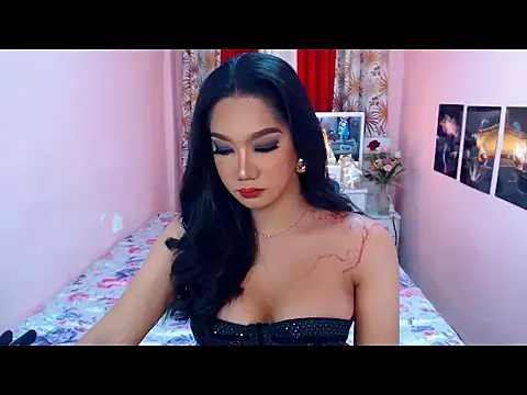 Snapshot of UrScreenGoddess chatting on May 5, 2026, 12:29 am UrScreenGoddess online show from May 5, 2026, 12:29 am
