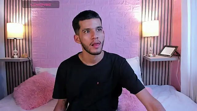 Snapshot of dear_lover1 chatting on December 14, 2025, 8:35 pm dear lover1 online show from December 14, 2025, 8:35 pm