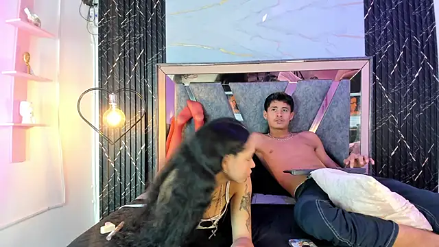 Snapshot of aaron_and_alahya chatting on December 5, 2025, 2:53 am aaron and alahya online show from December 5, 2025, 2:53 am