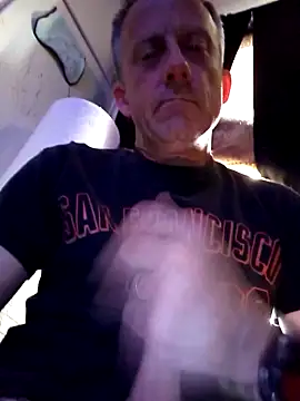 Snapshot of MrGuuDdick77 chatting on May 18, 2026, 2:45 pm MrGuuDdick77 online show from May 18, 2026, 2:45 pm