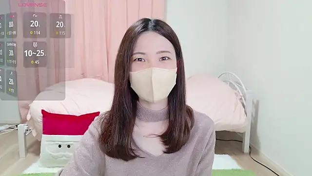 Snapshot of Nahooo chatting on December 14, 2025, 4:40 am Nahooo online show from December 14, 2025, 4:40 am