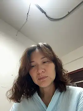 Snapshot of A-ZJunn chatting on July 19, 2026, 12:31 pm A-ZJunn online show from July 19, 2026, 12:31 pm