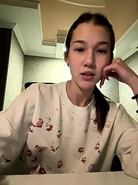 Snapshot of lilXdomii chatting on December 15, 2025, 9:30 pm lilXdomii online show from December 15, 2025, 9:30 pm