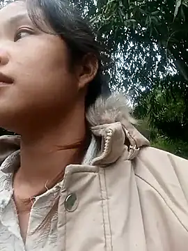 Snapshot of Pretty-haert chatting on December 4, 2025, 1:48 am Pretty-haert online show from December 4, 2025, 1:48 am