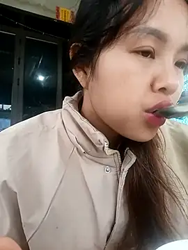 Snapshot of Pretty-haert chatting on December 16, 2025, 12:26 am Pretty-haert online show from December 16, 2025, 12:26 am