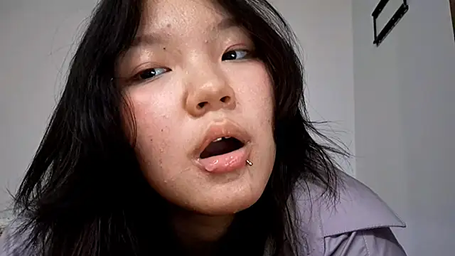 Snapshot of MeowMiaMeow chatting on December 13, 2025, 7:53 pm MeowMiaMeow online show from December 13, 2025, 7:53 pm