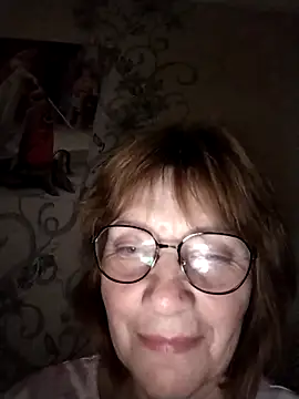 Snapshot of MichelleLove48 chatting on March 29, 2026, 8:31 pm MichelleLove48 online show from March 29, 2026, 8:31 pm