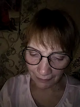 Snapshot of MichelleLove48 chatting on April 8, 2026, 8:42 pm MichelleLove48 online show from April 8, 2026, 8:42 pm