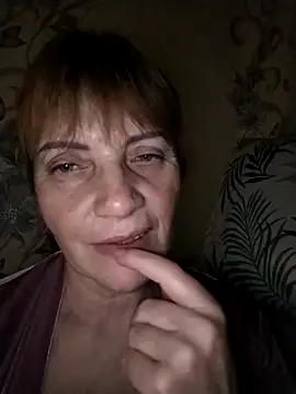 Snapshot of MichelleLove48 chatting on April 28, 2026, 9:31 pm MichelleLove48 online show from April 28, 2026, 9:31 pm