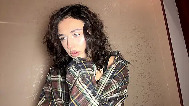 Snapshot of ParsedFix chatting on December 15, 2025, 12:20 pm ParsedFix online show from December 15, 2025, 12:20 pm