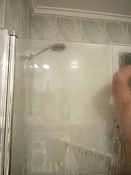 Snapshot of Luna_Leroy chatting on December 16, 2025, 6:02 pm Luna Leroy online show from December 16, 2025, 6:02 pm