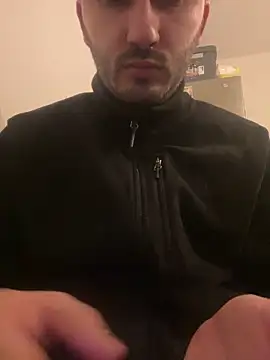 Snapshot of grosqueue3838 chatting on December 16, 2025, 5:34 am grosqueue3838 online show from December 16, 2025, 5:34 am