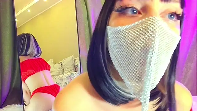 Snapshot of LunaNyan chatting on December 4, 2025, 6:01 am LunaNyan online show from December 4, 2025, 6:01 am