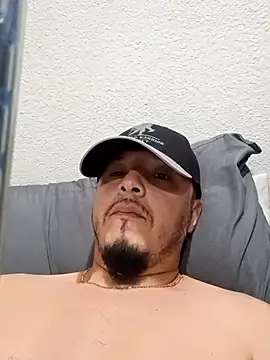 Lalin2323 online show from March 8, 2026, 4:49 am