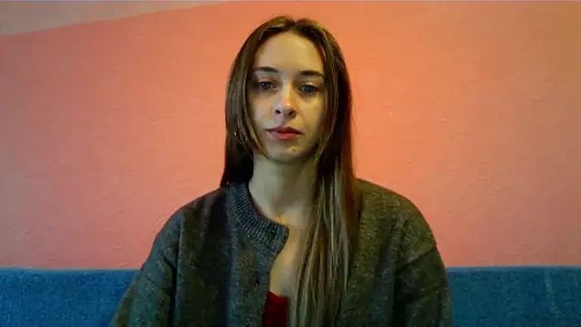 Snapshot of Honey_Whisper chatting on December 15, 2025, 9:13 am Honey Whisper online show from December 15, 2025, 9:13 am