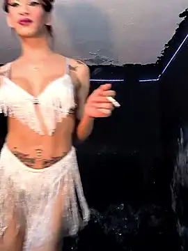 makensys dirty hot online show from December 13, 2025, 8:14 pm