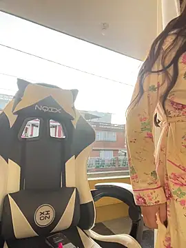 Snapshot of Engell_fire chatting on December 15, 2025, 11:25 am Engell fire online show from December 15, 2025, 11:25 am