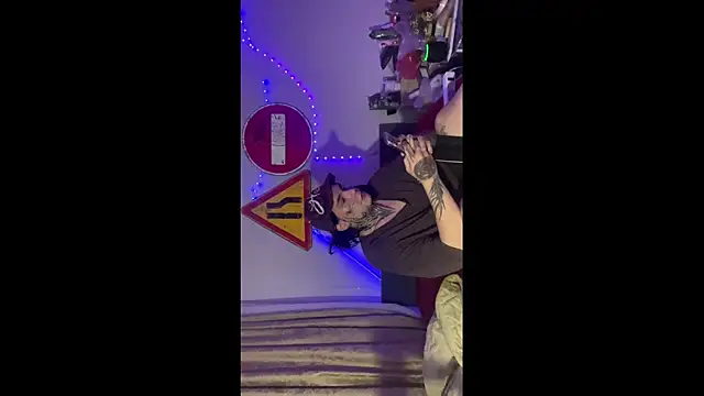 screamm lolalitaa online show from December 5, 2025, 12:41 am