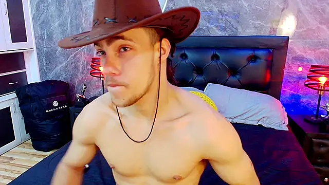 Snapshot of PatrickS25 chatting on December 20, 2025, 3:46 am PatrickS25 online show from December 20, 2025, 3:46 am