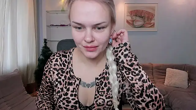 Snapshot of KamillaJei chatting on December 5, 2025, 6:55 am KamillaJei online show from December 5, 2025, 6:55 am