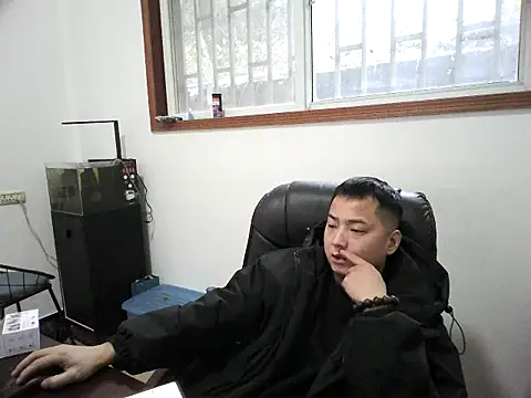 Snapshot of lz000254 chatting on December 5, 2025, 8:45 am lz000254 online show from December 5, 2025, 8:45 am